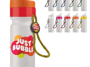 Urheilupullo kantolenkillä ja logopainatuksella